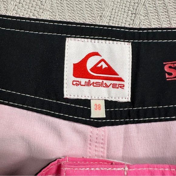 Quiksilver/Stranger Things collab board shorts, colorblock. Size 38, butt logo - Picture 2 of 8